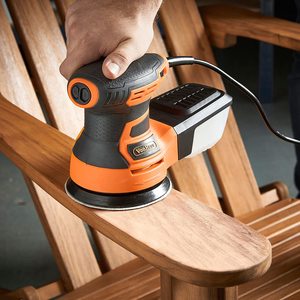 VonHaus 350W Random Orbital Sander in use.