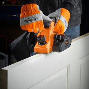 VonHaus 900W Electric Hand Planer in use.