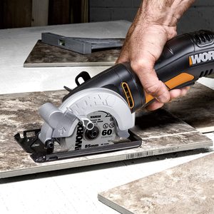 WORX WX423 Circular Saw in use.