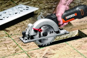 WORX WX439 Circular Saw in use.